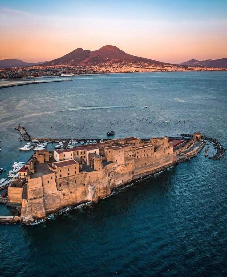 La Casa Di Vera Napoli Exterior foto