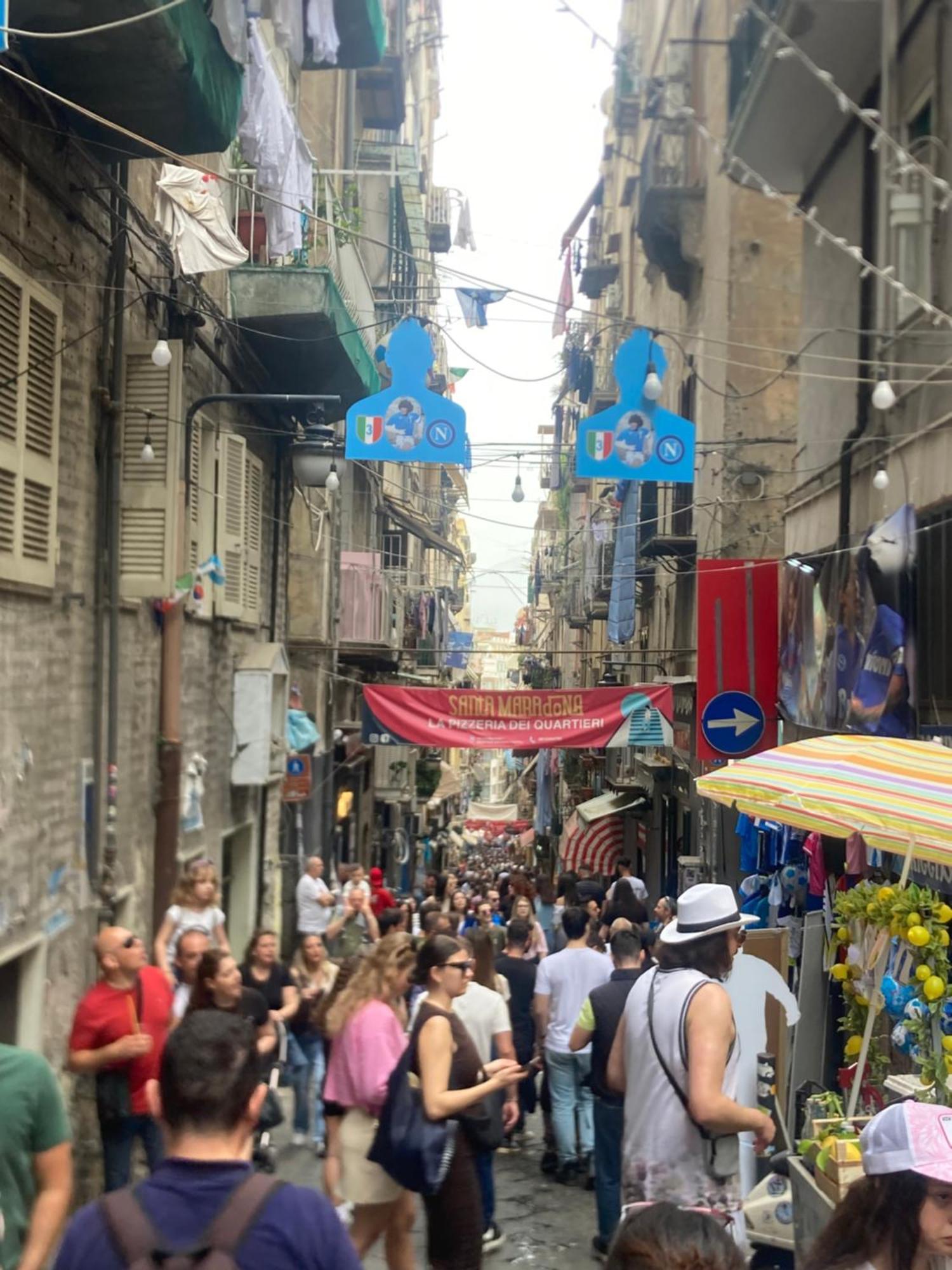 La Casa Di Vera Napoli Exterior foto
