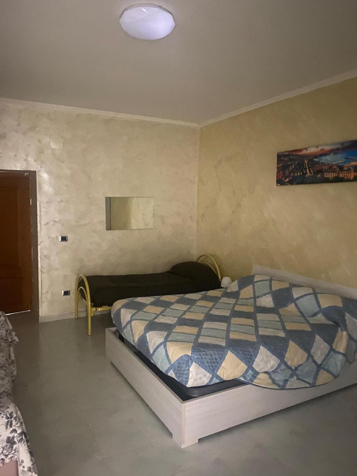 La Casa Di Vera Napoli Exterior foto